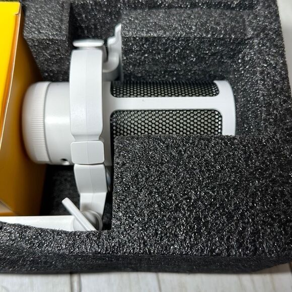 DGM20 GamerWave Condenser USB Gaming RGB Microphone - Picture 7 of 9